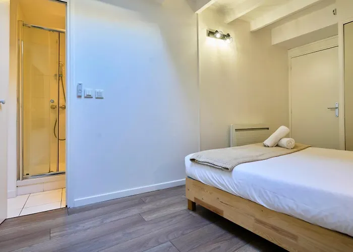Lägenhet Old Town - Flat In The Vieux