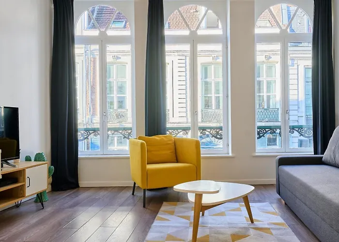 Old Town - Flat In The Vieux Lägenhet